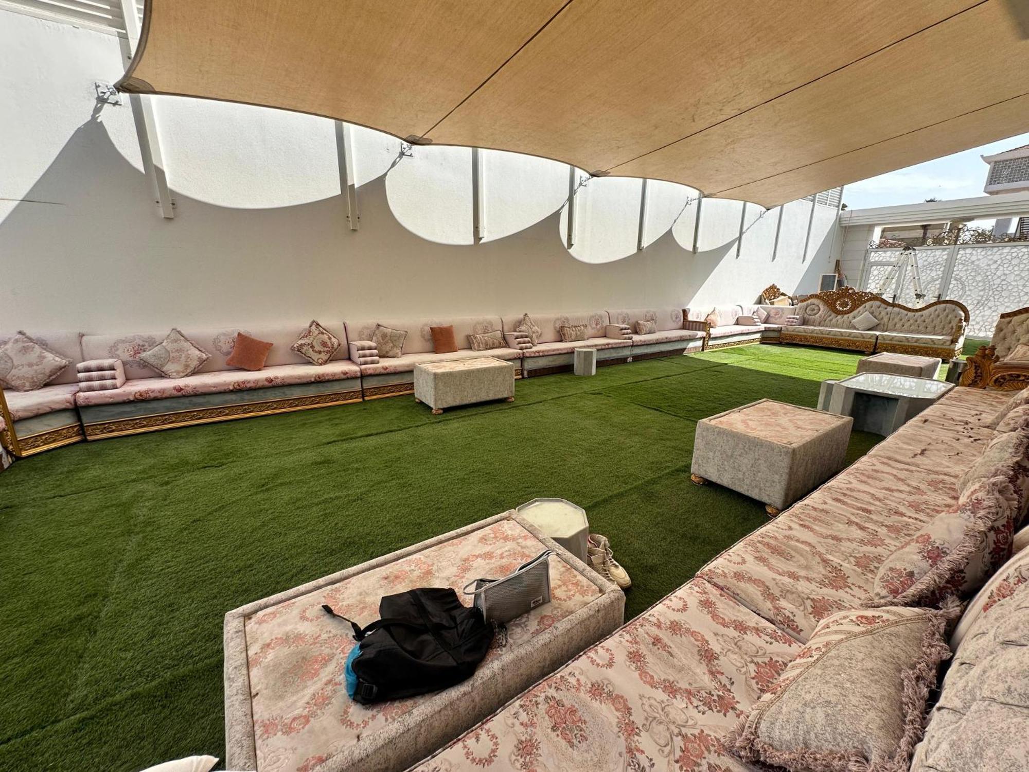 International Abu Dhabi Hostel Экстерьер фото