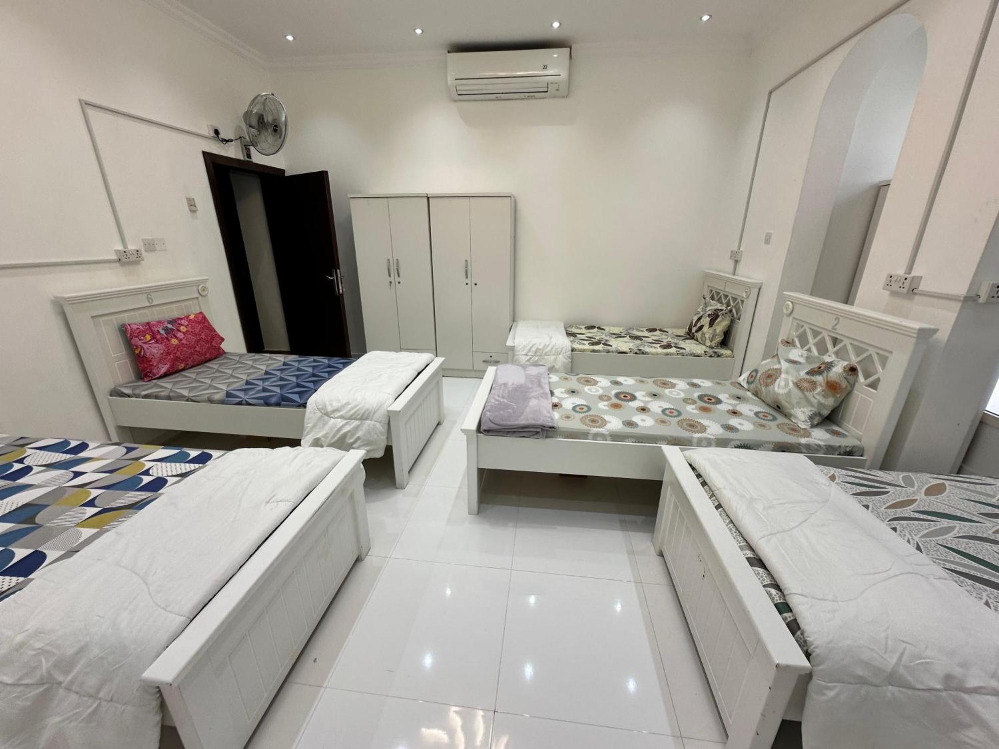 International Abu Dhabi Hostel Экстерьер фото