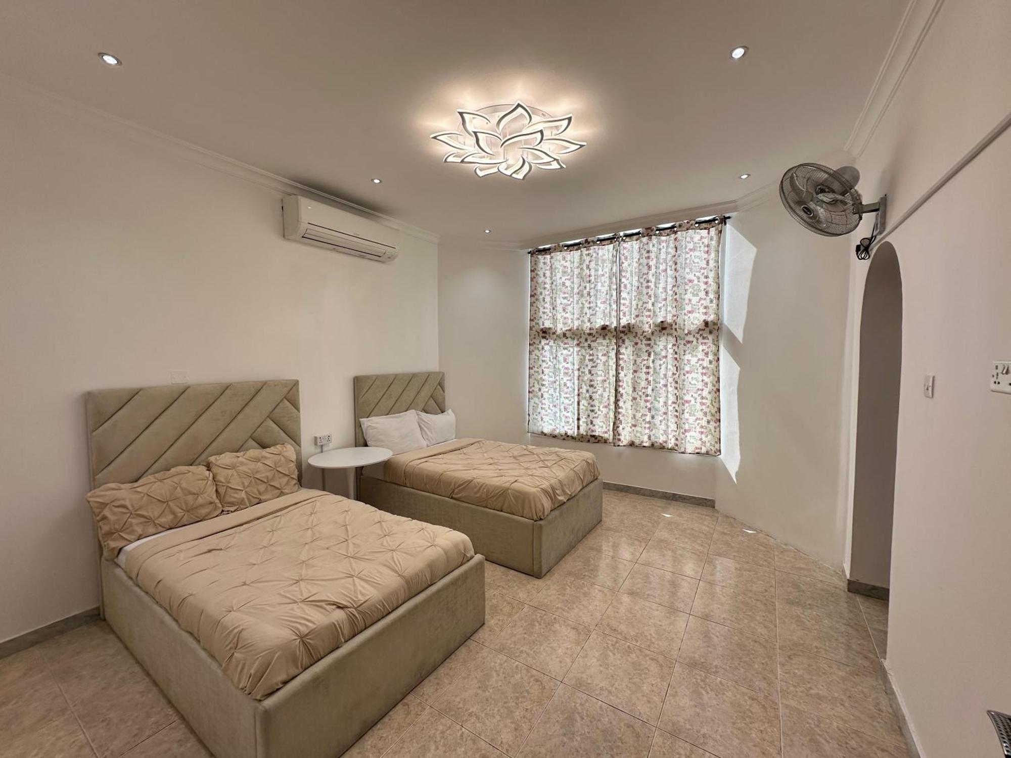 International Abu Dhabi Hostel Экстерьер фото