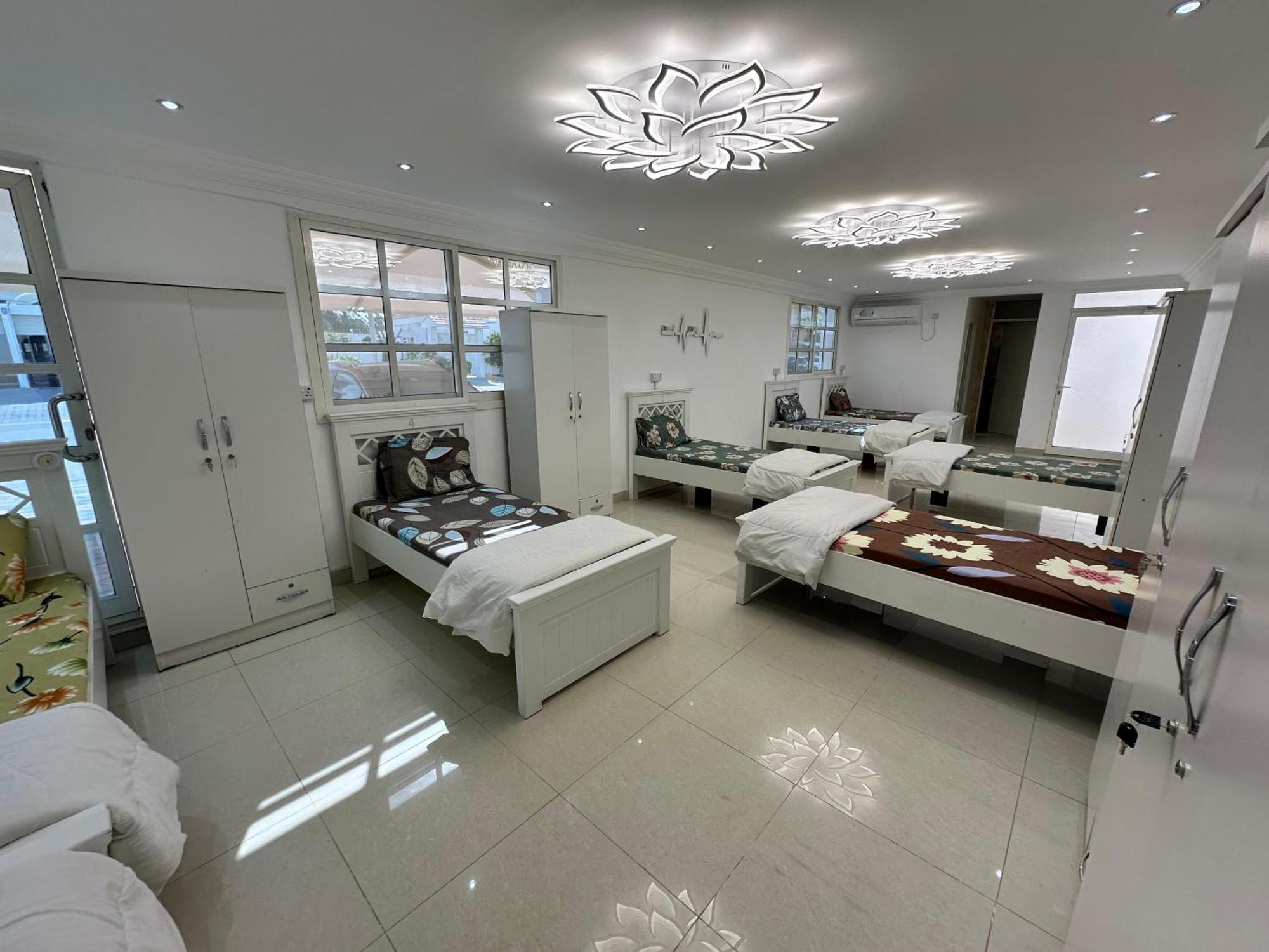 International Abu Dhabi Hostel Экстерьер фото