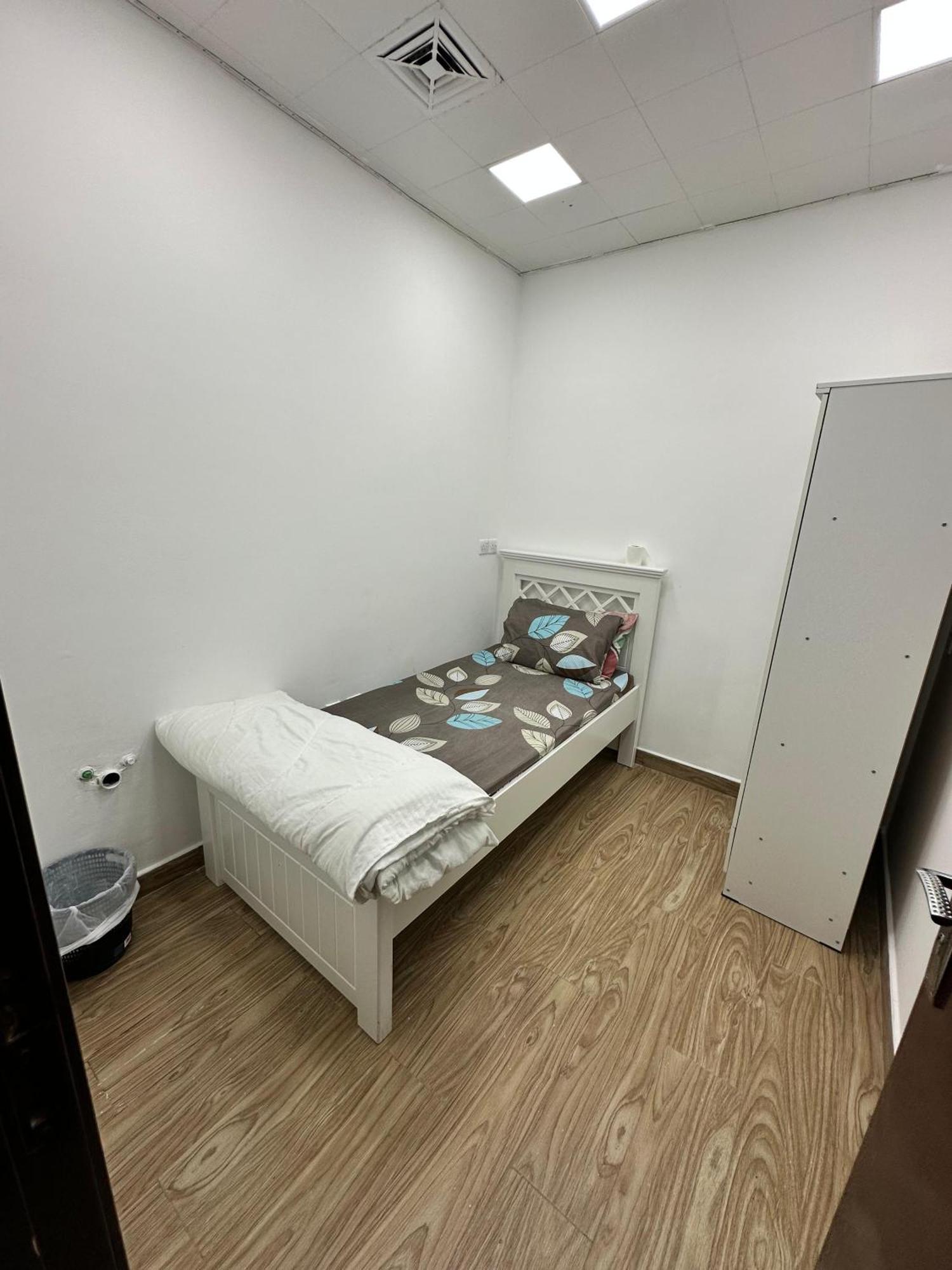 International Abu Dhabi Hostel Экстерьер фото