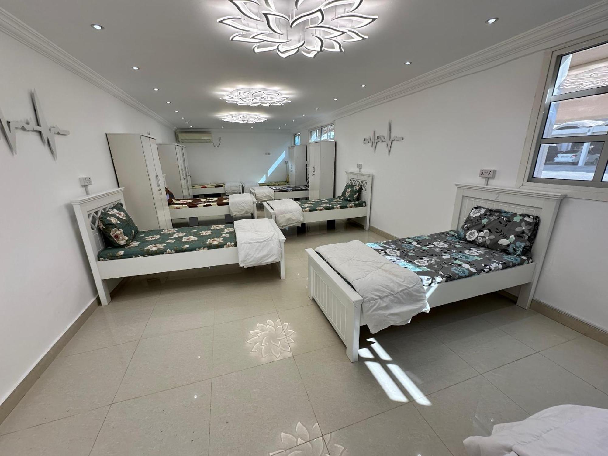International Abu Dhabi Hostel Экстерьер фото