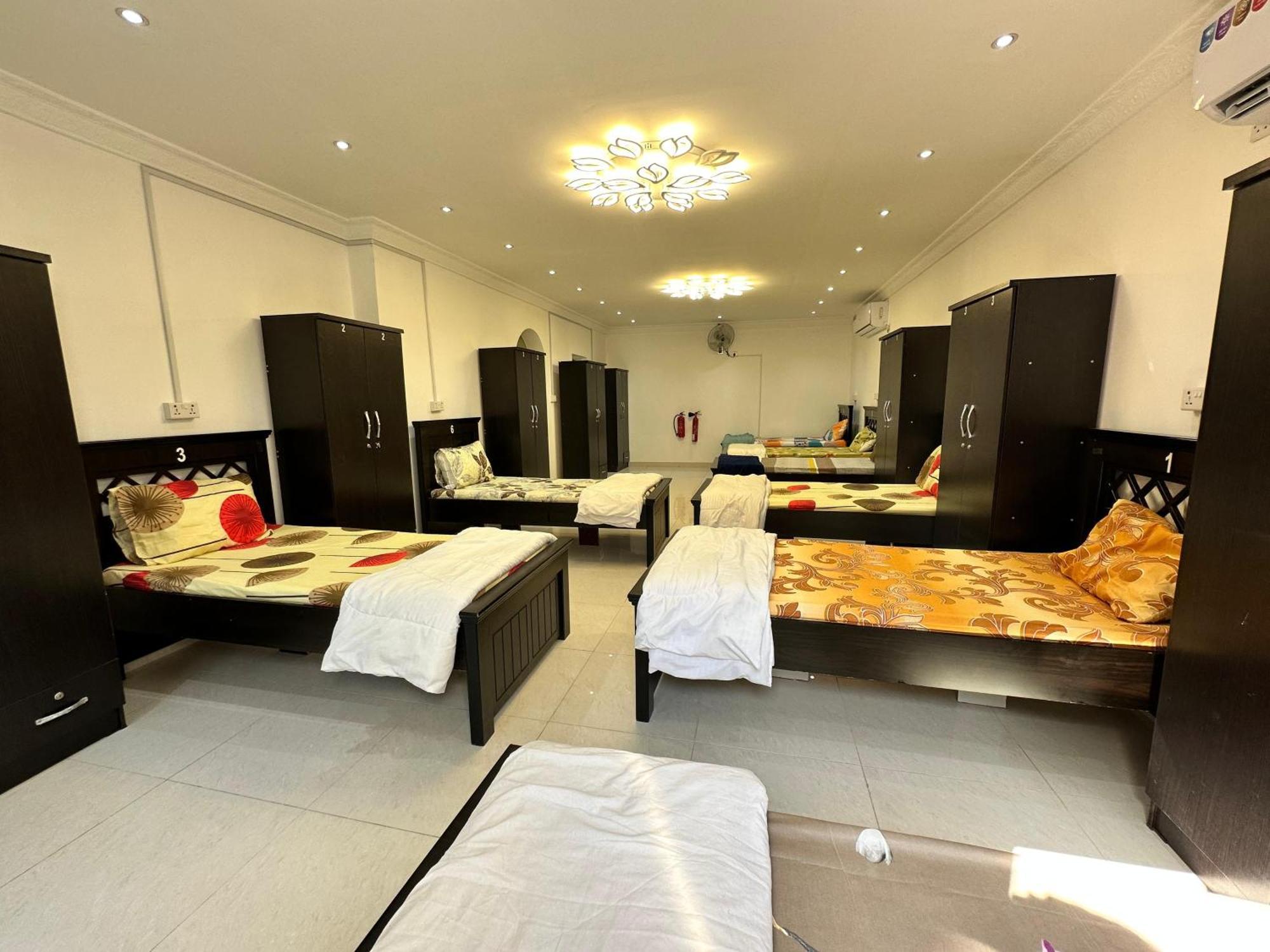 International Abu Dhabi Hostel Экстерьер фото