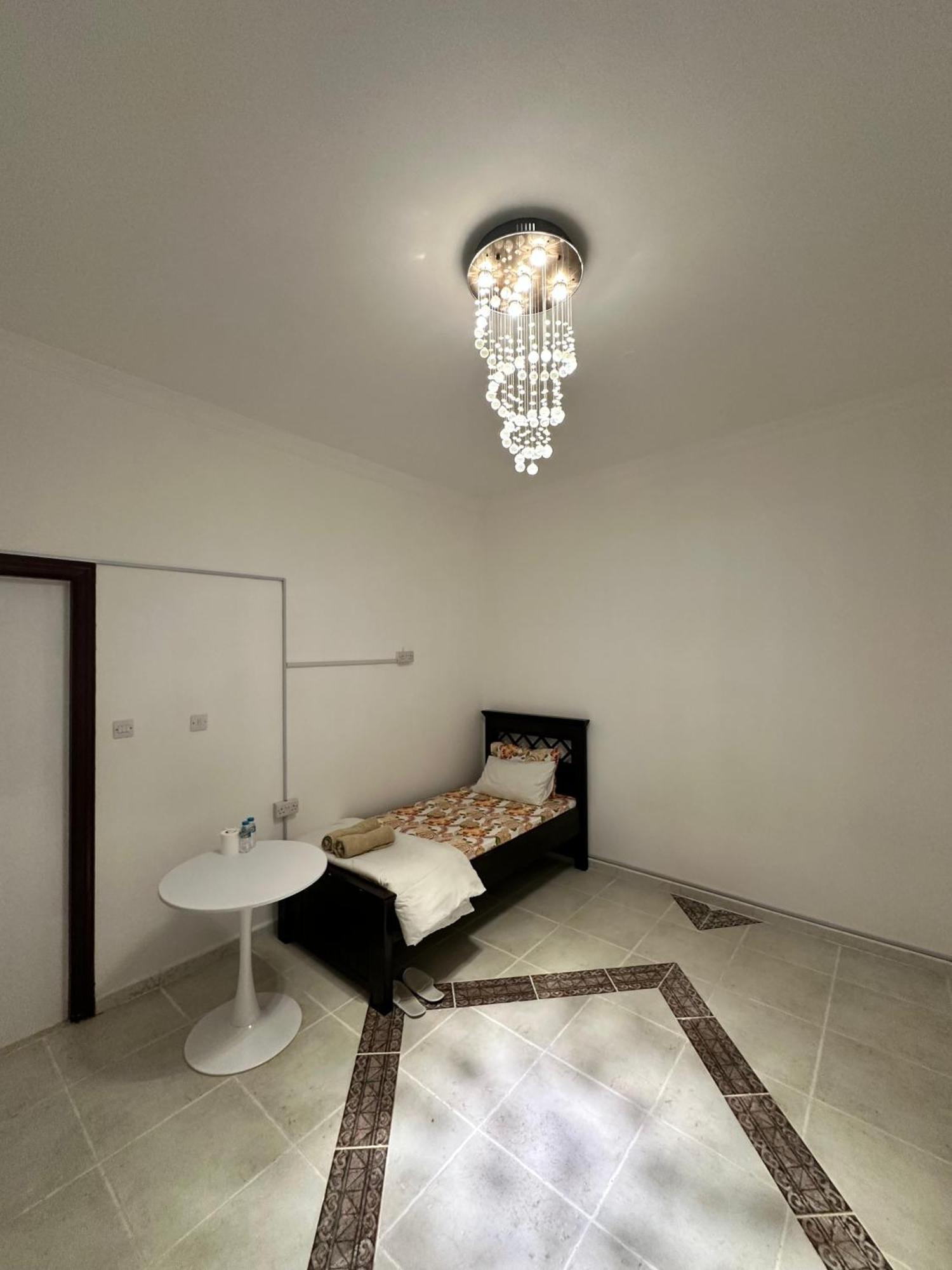 International Abu Dhabi Hostel Экстерьер фото