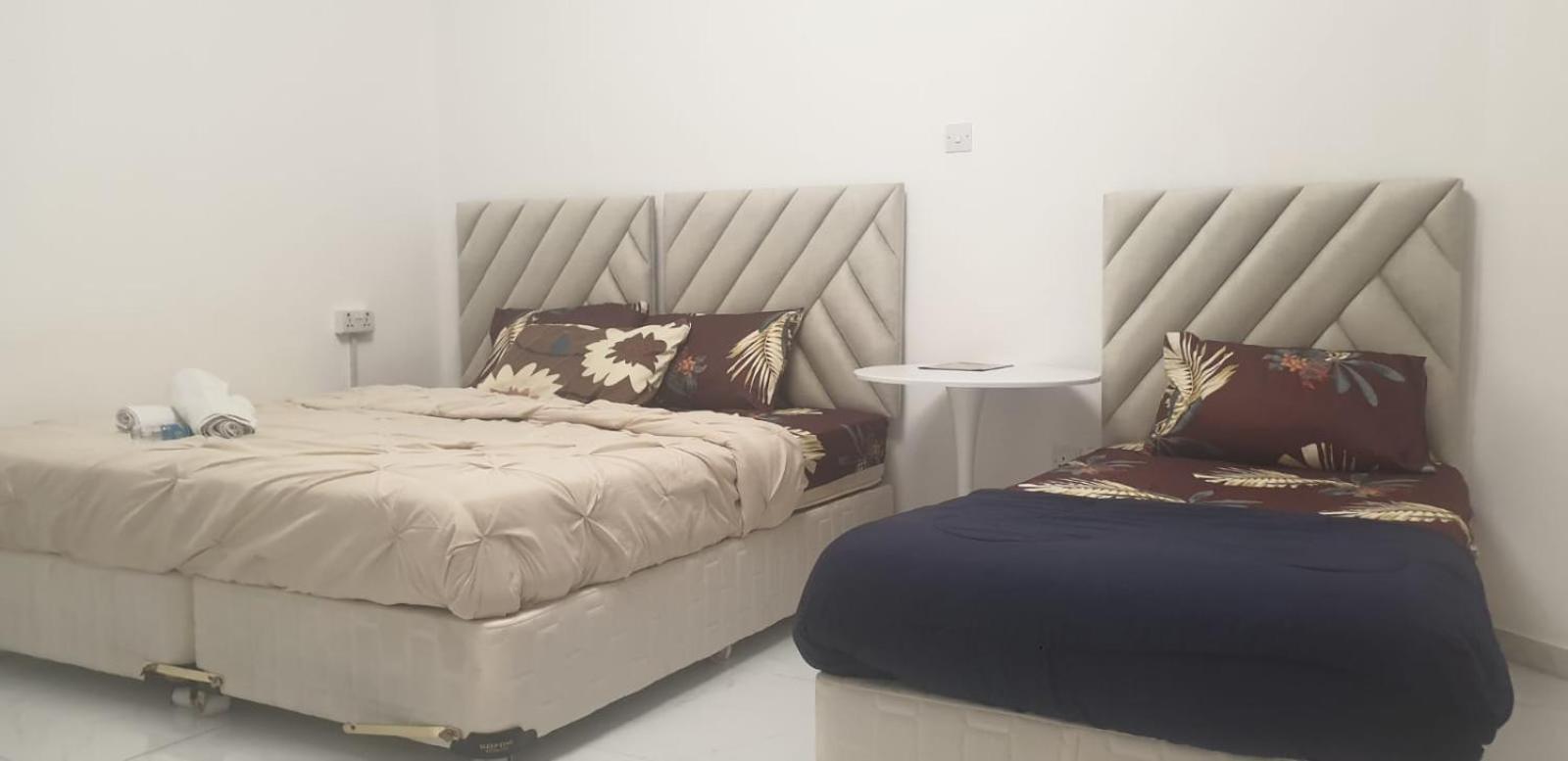 International Abu Dhabi Hostel Экстерьер фото