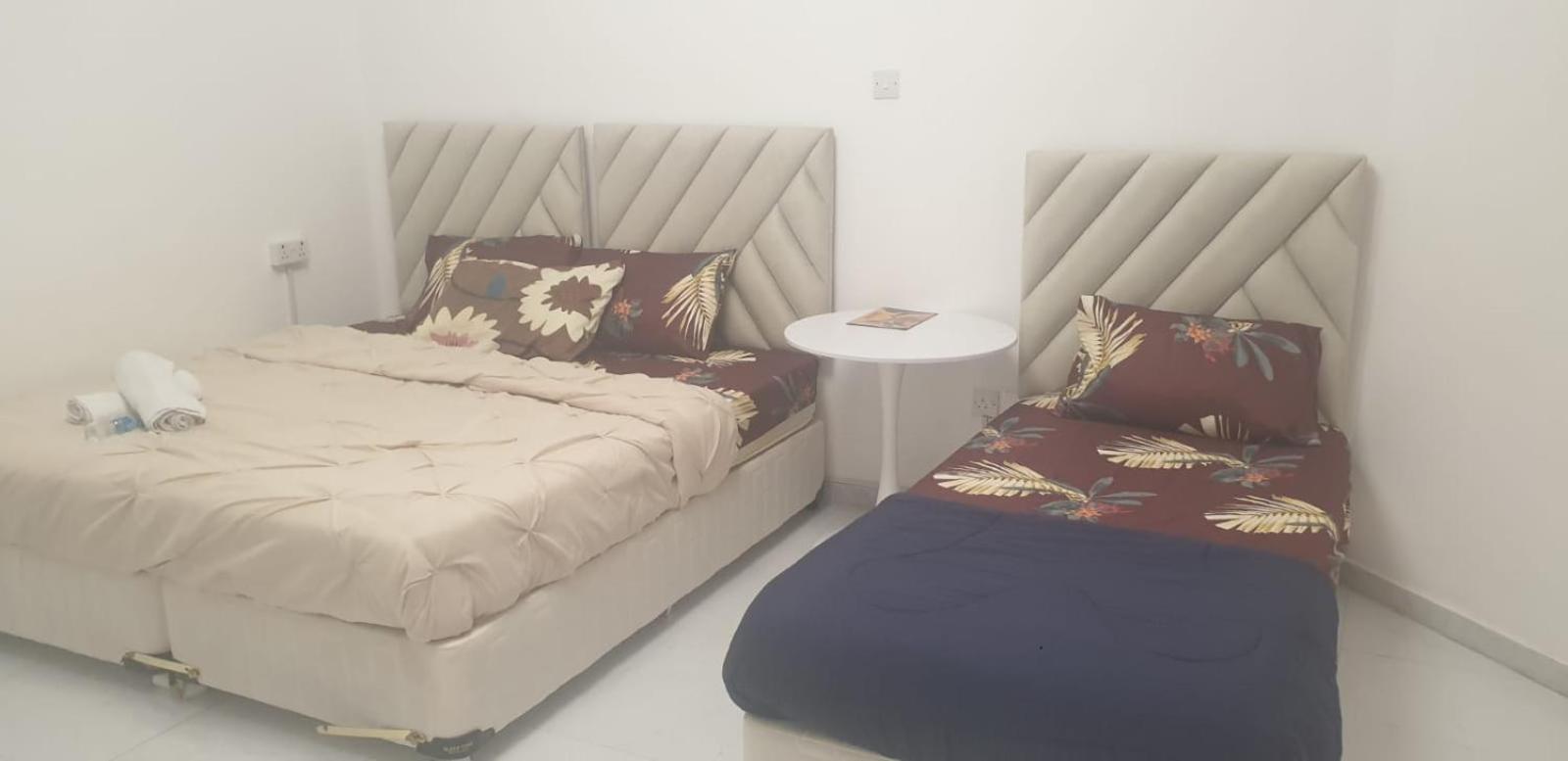 International Abu Dhabi Hostel Экстерьер фото