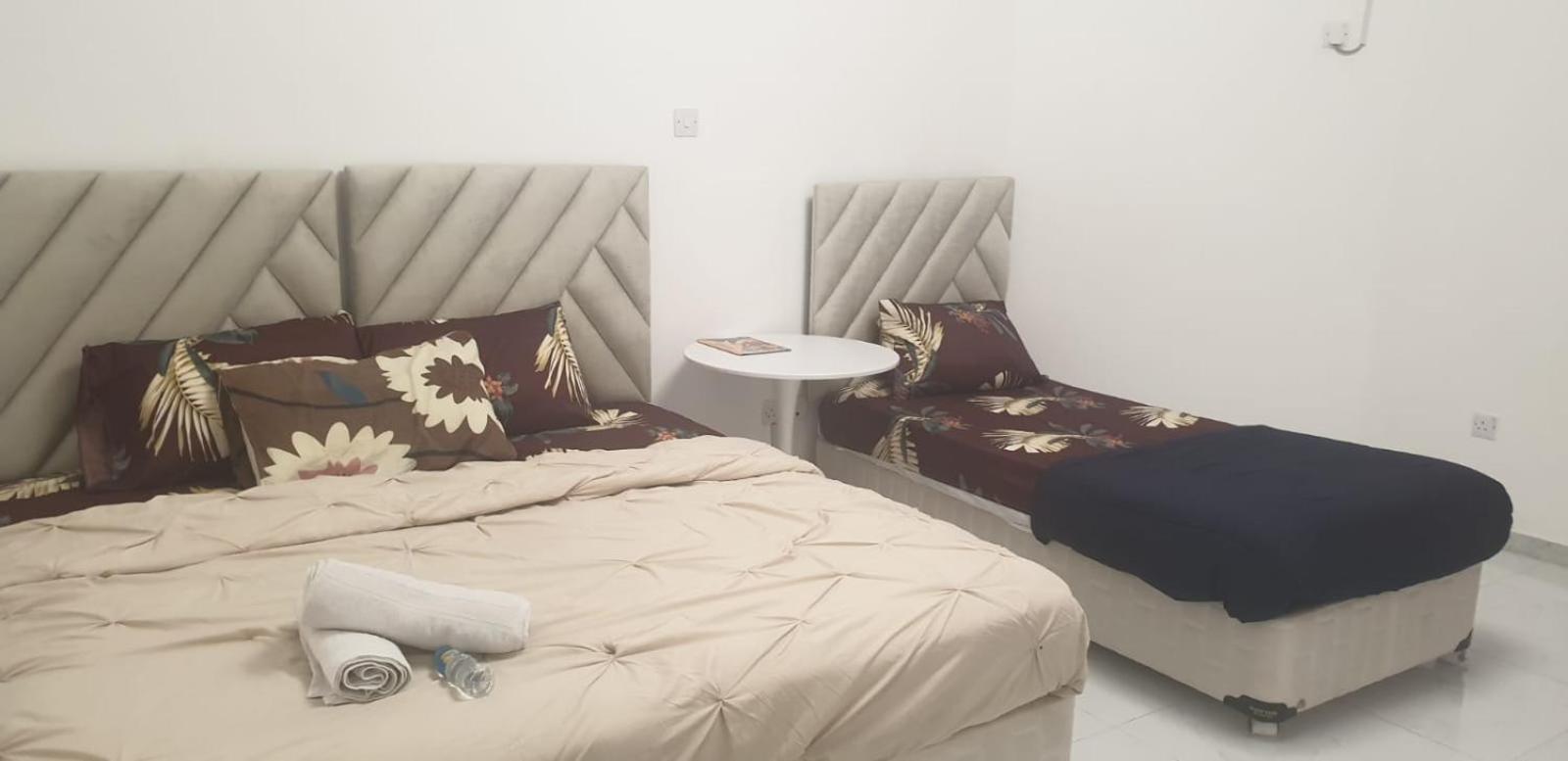 International Abu Dhabi Hostel Экстерьер фото